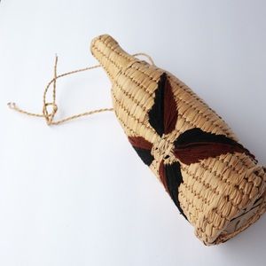 Vintage Boho Woven Wine Bottle Holder w/ Strap 🍷